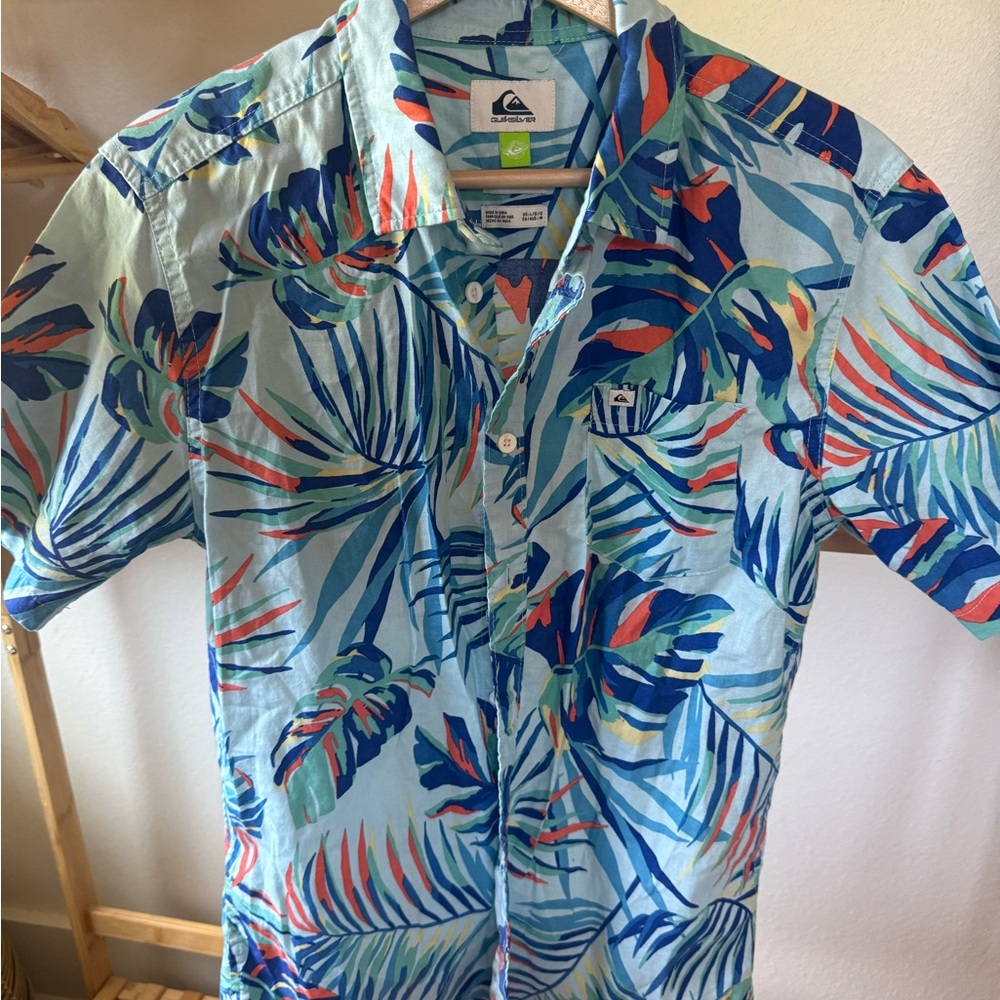 Quiksilver Blue and Green Leaf Shirt